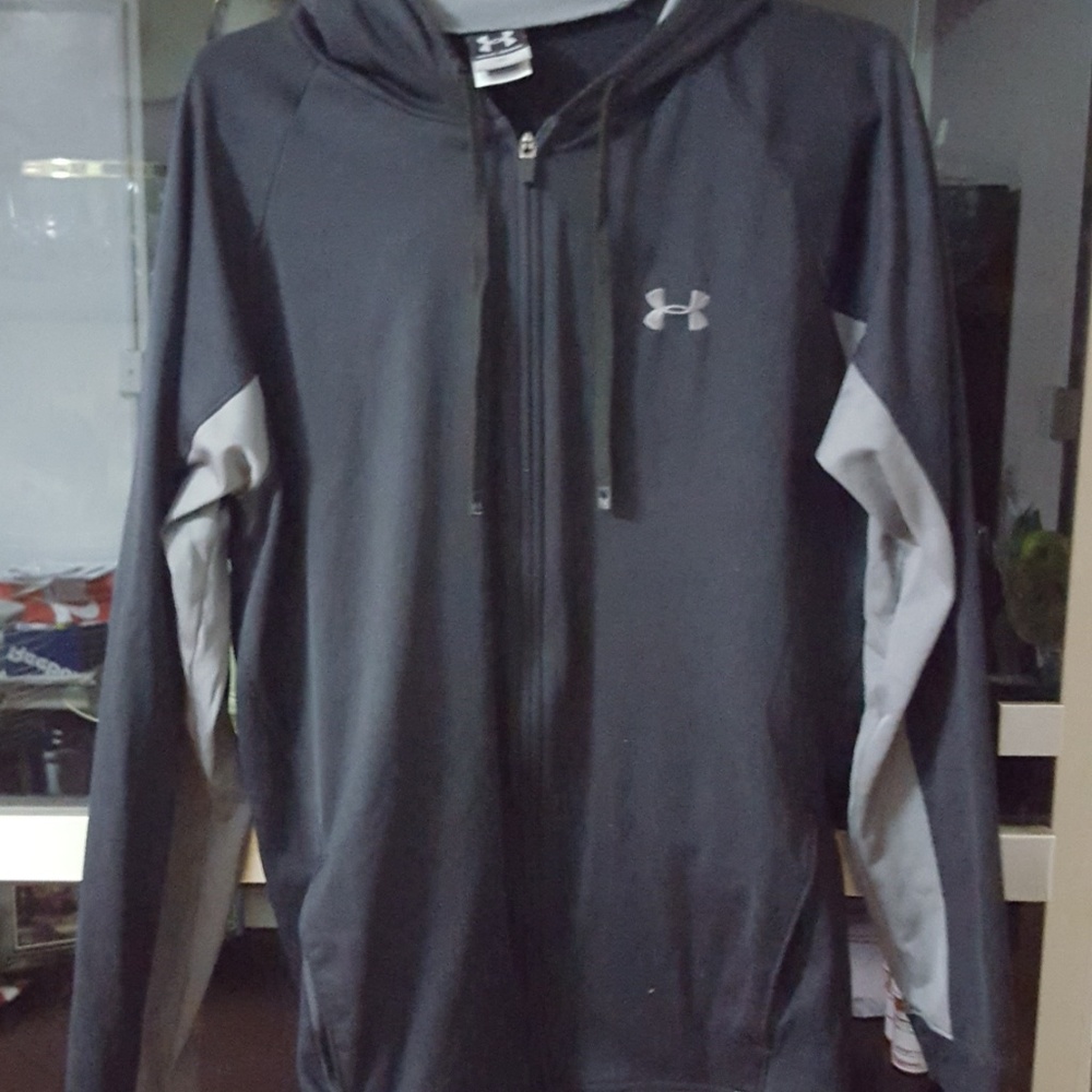 Under Armour black medium size hoodie